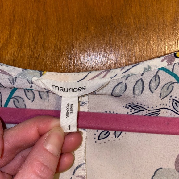 Maurice’s floral plus size blouse - Picture 11 of 11